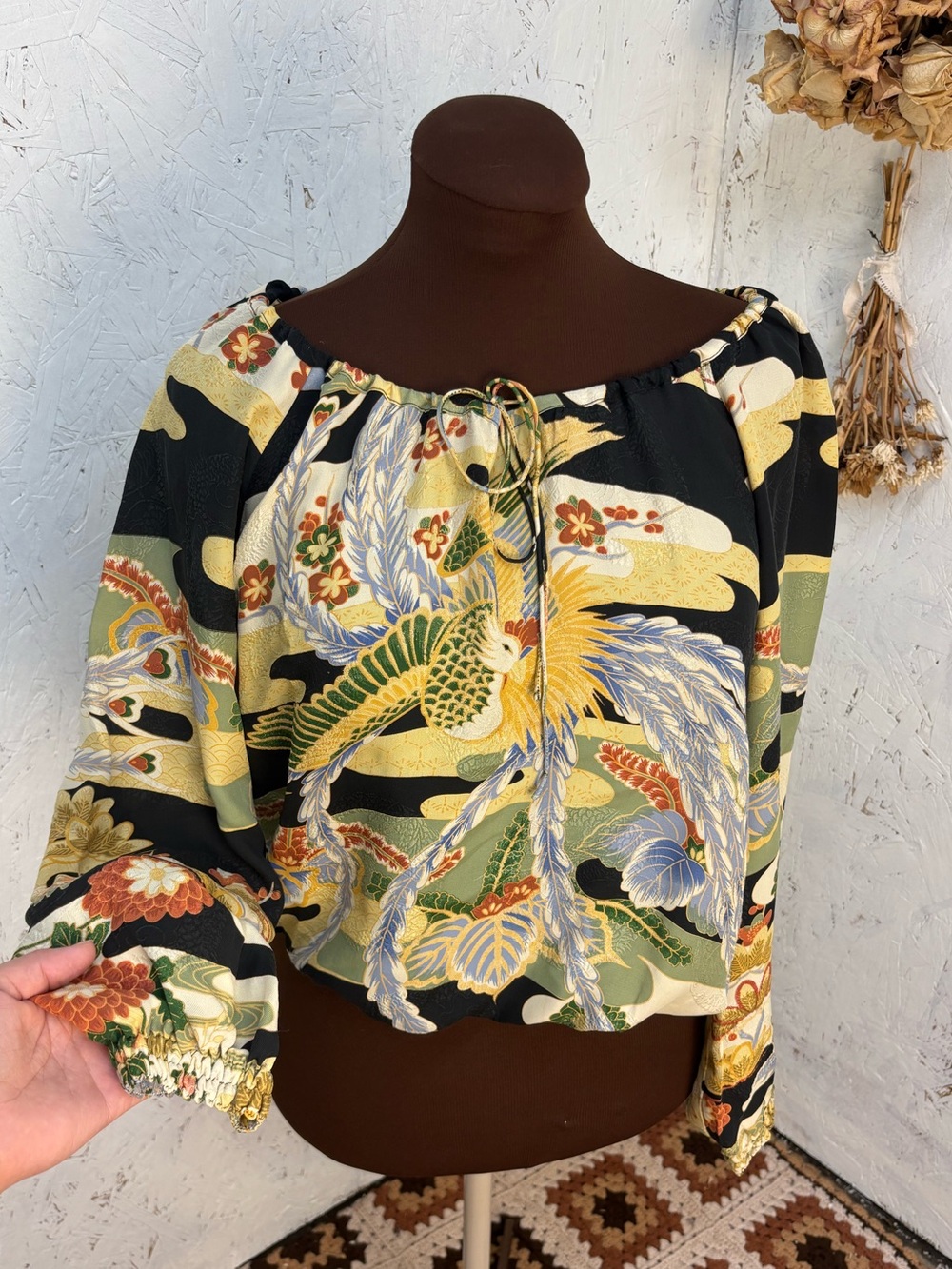 Citron Santa Monica Silk Tie Neck Floral Bird Blouse Size Large